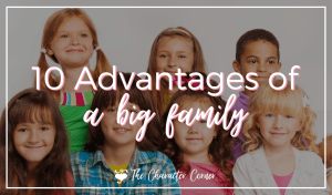 10 Advantages of a Big Family Featured